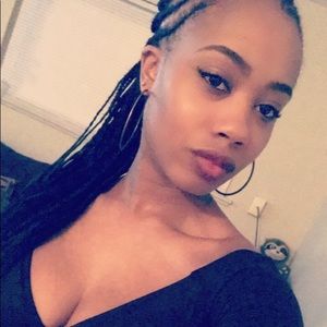 Meet your Posher, Salethia